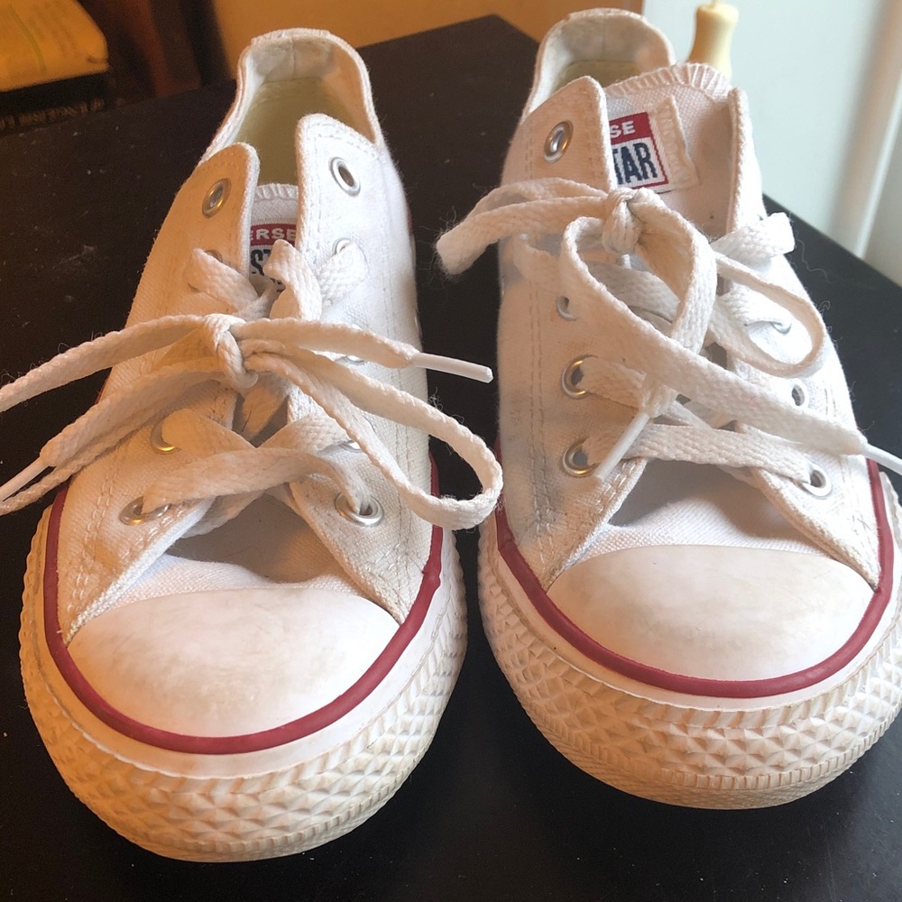 Converse All Stars white shoes size Youth 1